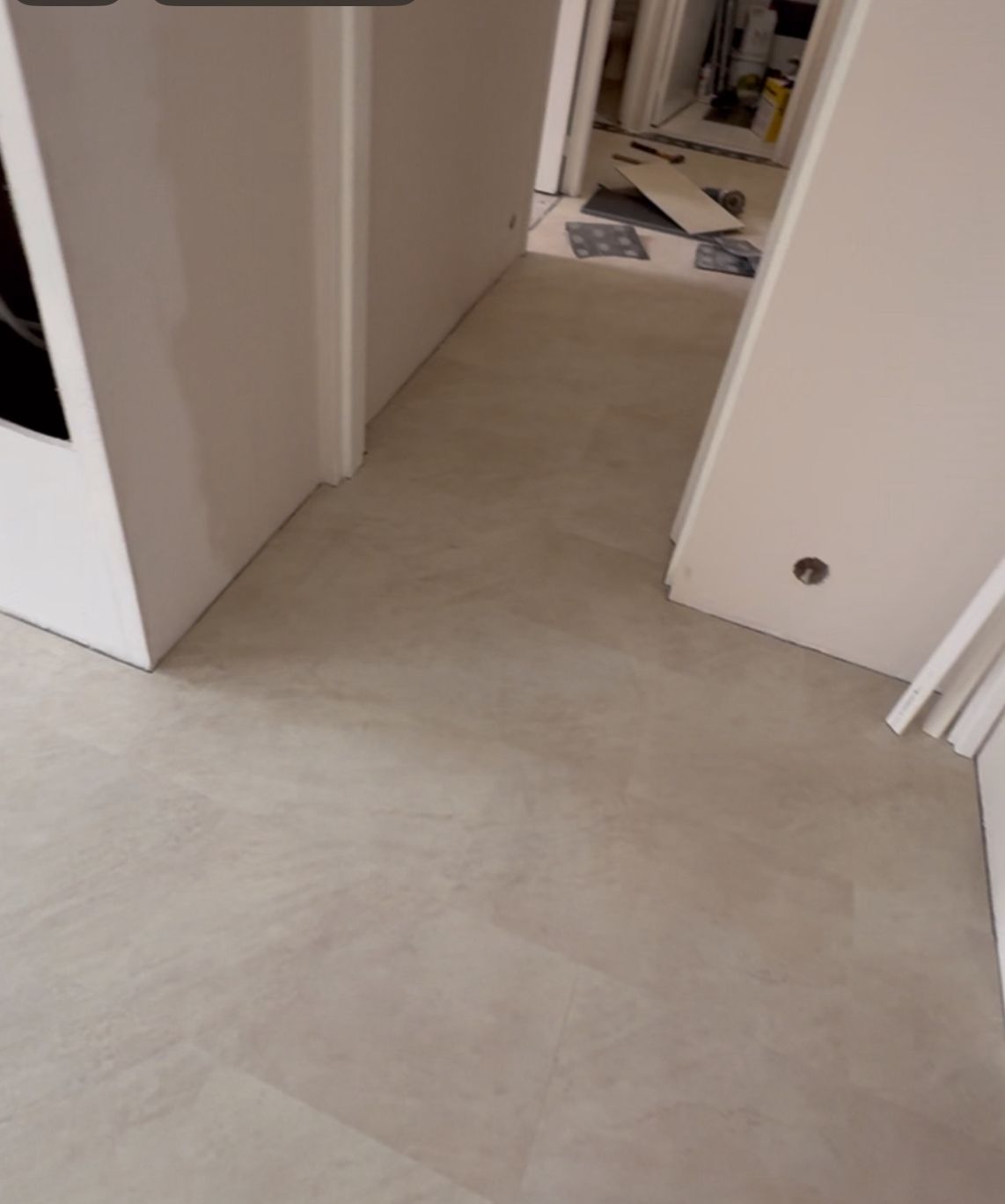 Pose dalle PVC Angers - Menuisier Angers - SOL