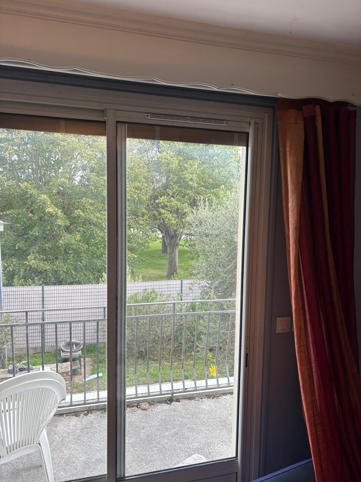 grille-ventilation-fenêtre-3